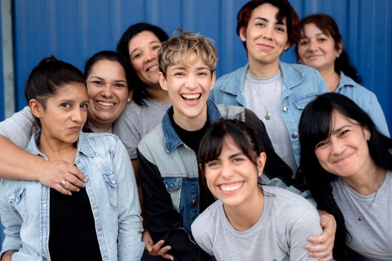 Erica Vega junto al equipo de Imix